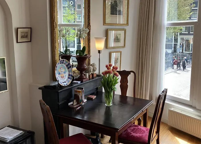 Canal View B&B Amsterdam